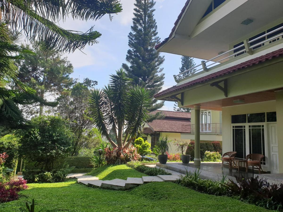 Villa Bougenvile Lembang Asri Ngoại thất bức ảnh