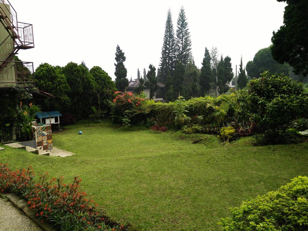 Villa Bougenvile Lembang Asri Ngoại thất bức ảnh