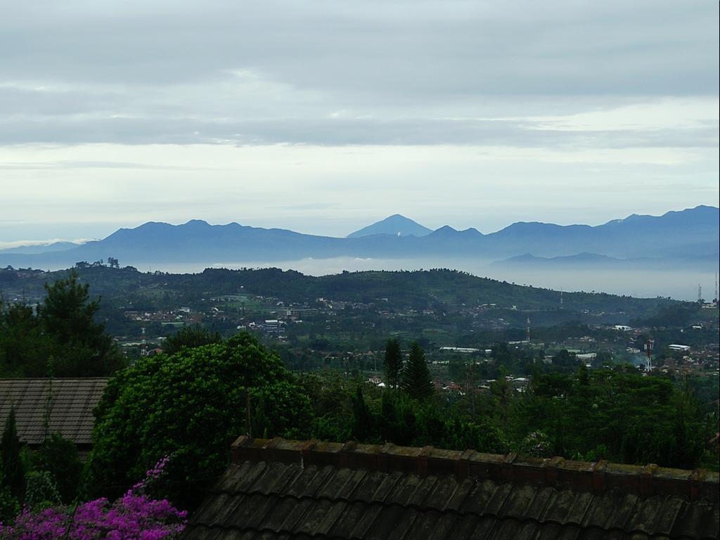 Villa Bougenvile Lembang Asri Ngoại thất bức ảnh