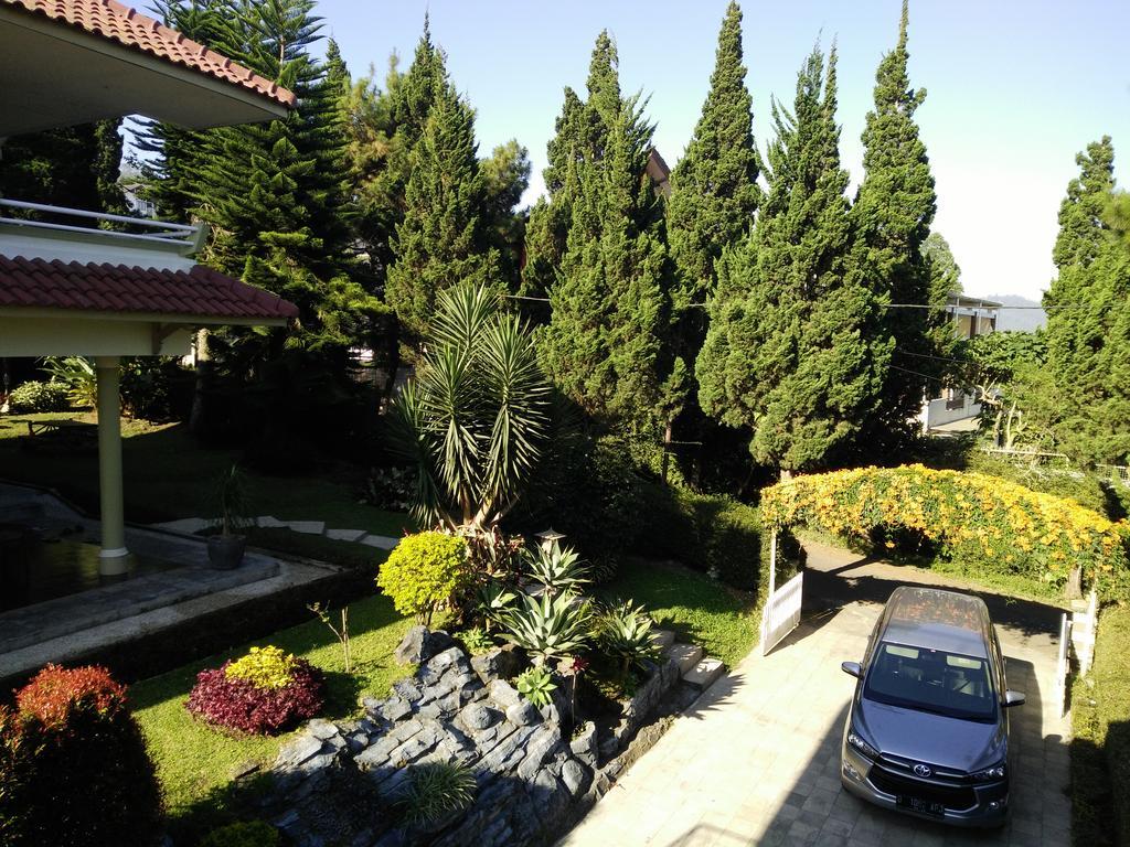 Villa Bougenvile Lembang Asri Ngoại thất bức ảnh